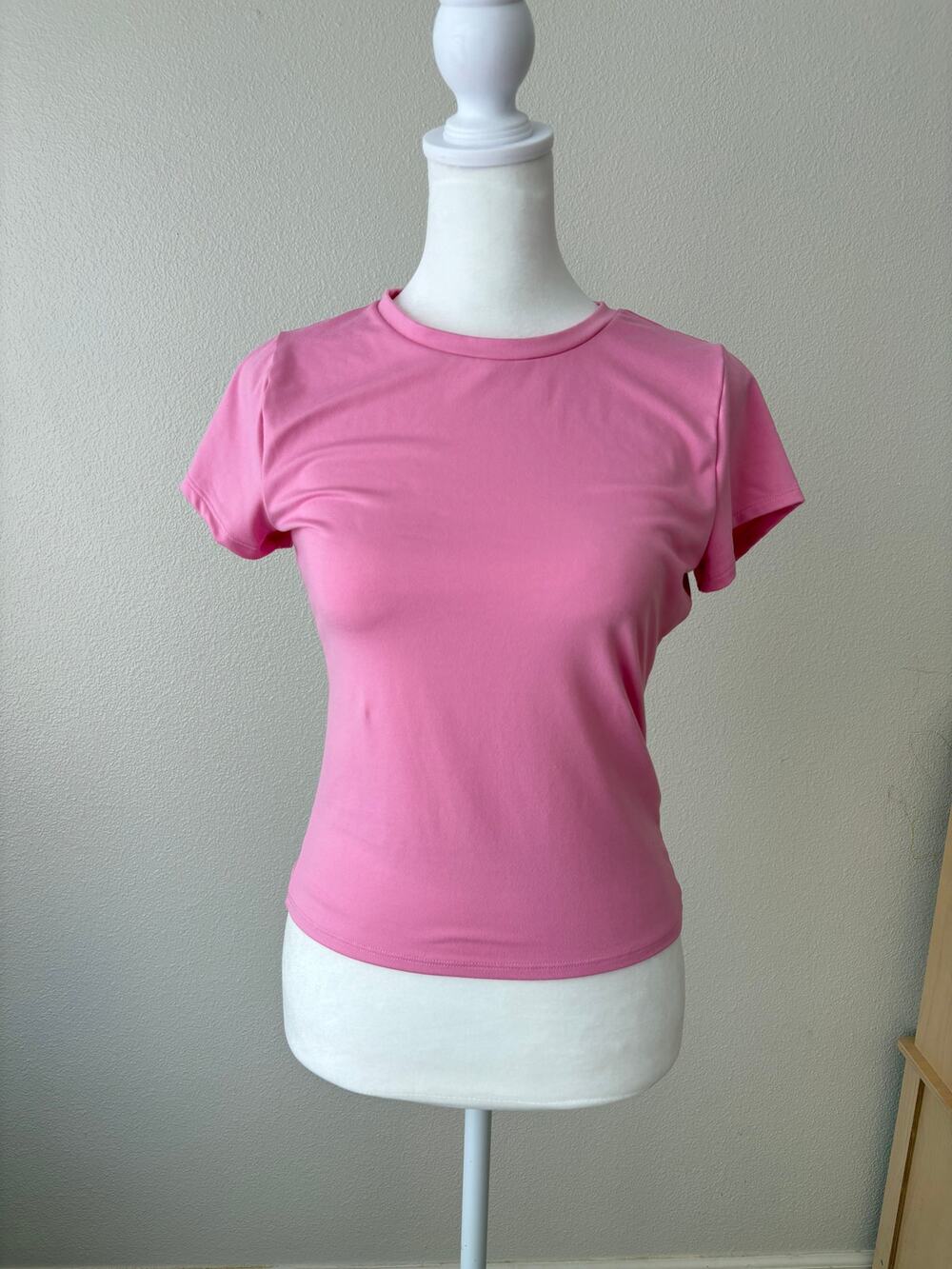Hollister Women’s Medium Pink Fitted Baby Tee Short Sleeve Stretch Crew Neck Top